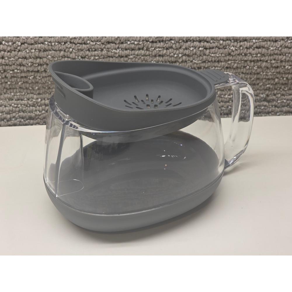 Tovolo Fat Separator Gravy Strainer Grey‎ Silicone Lid Clear Plastic 5 Inch
